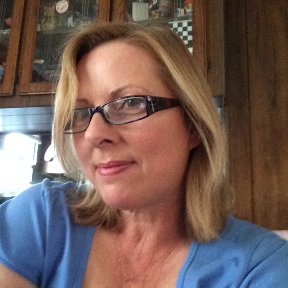 Meet your Posher, Tina - Picture 1 of 1